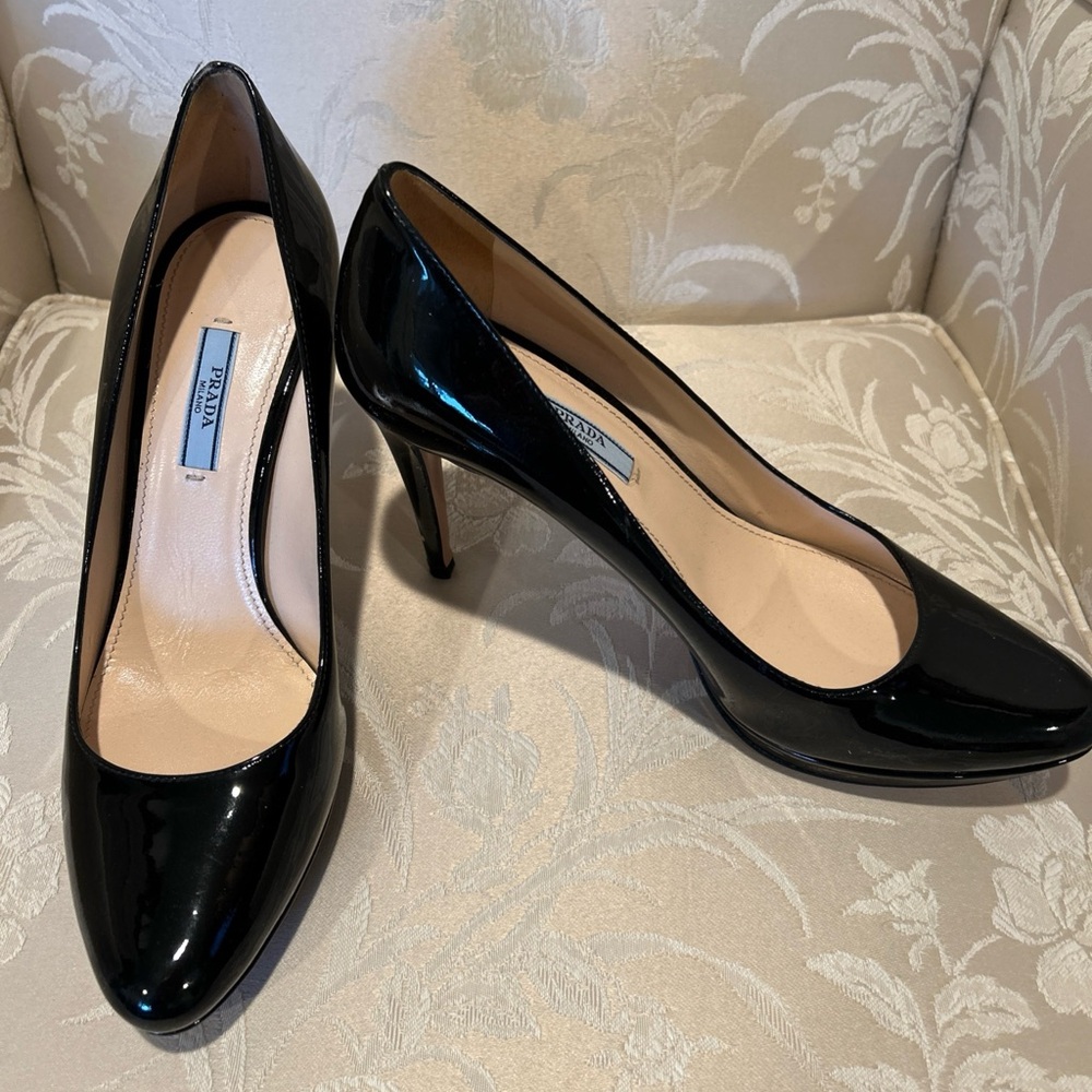 Prada Italy Shiny Black Patent Heels Platform Sz 40 Stunning!